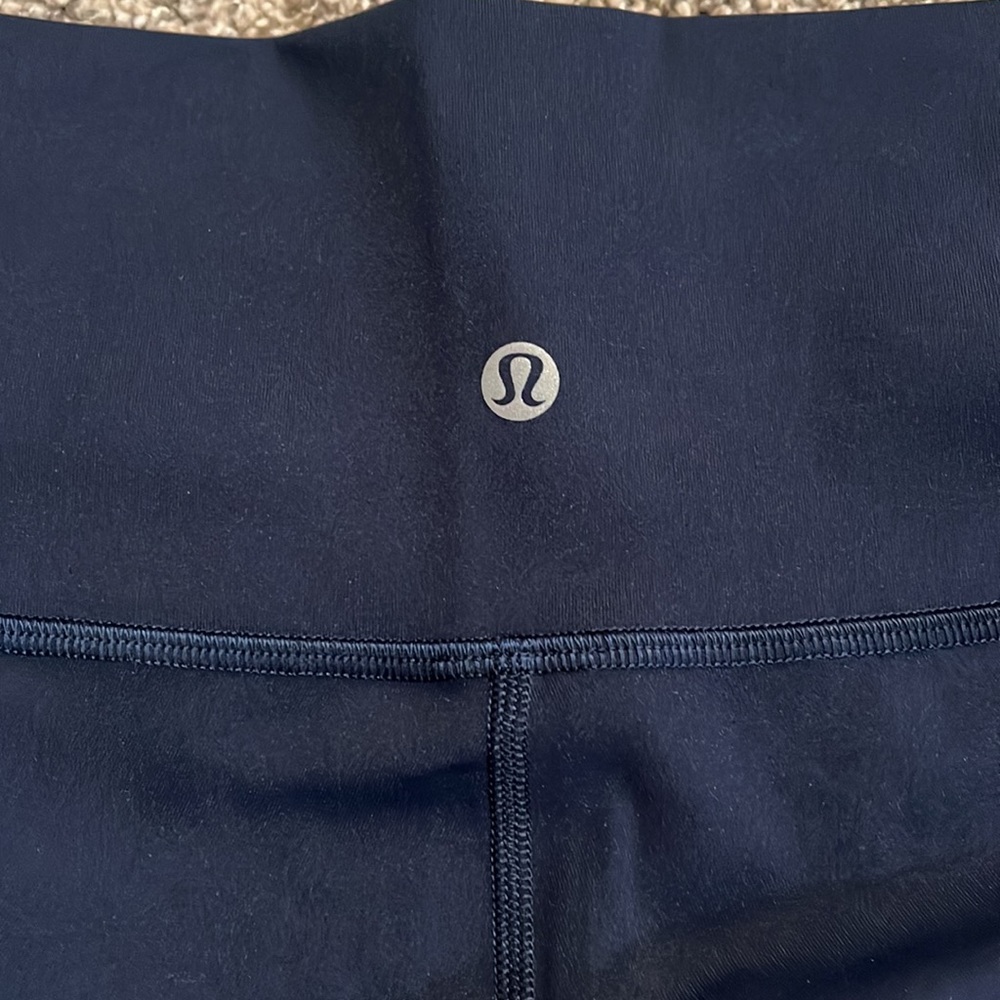 •• NWT Lululemon Wunder Under leggings size 4 - Picture 5 of 5